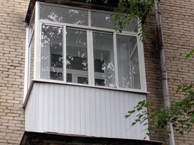 Остекление балкона в сталинке - сталинском доме Электросталь