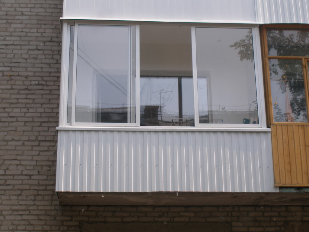 Установка пластиковых окон на балконе: остекление лоджии Электросталь